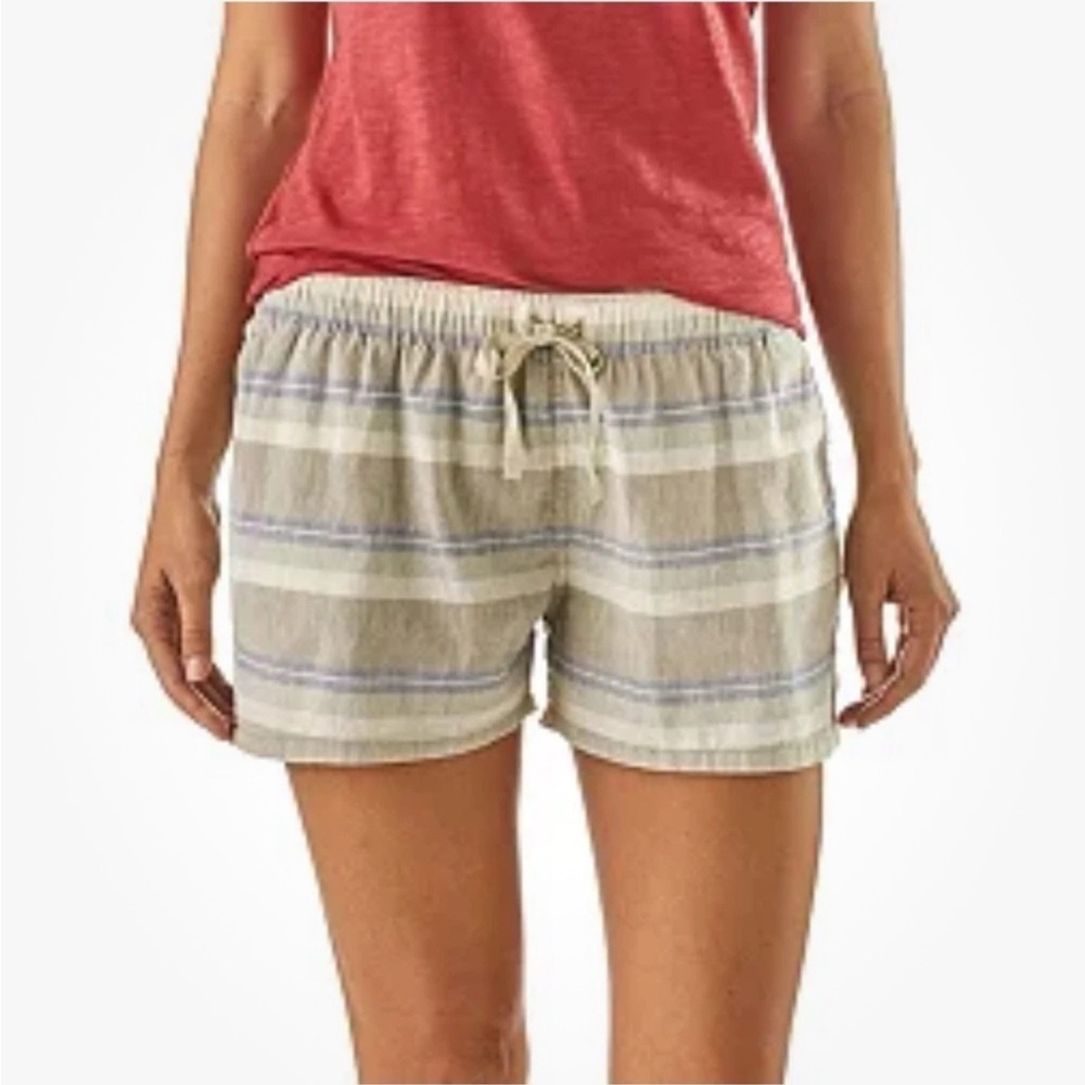 Patagonia Women’s Island Hemp Baggies Shorts Size Medium M Striped Casual Travel